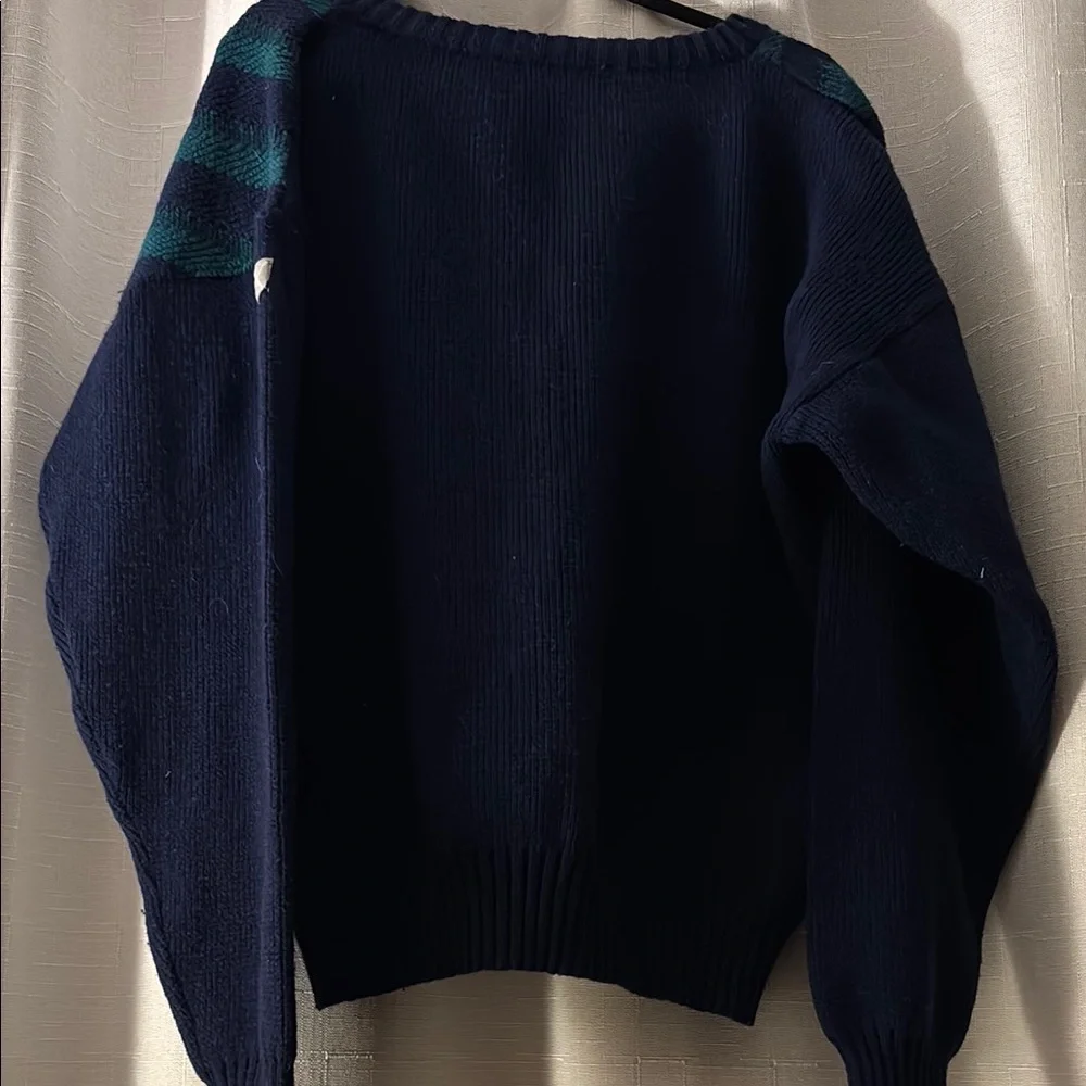 Vintage 90’s Puma V-Neck chevronSweater - 50% Wool/50%‎ Acrylic